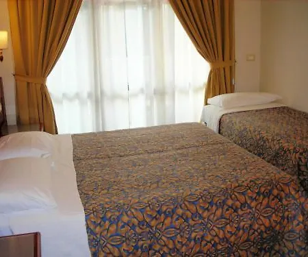 Smeraldo 3* Λατζίζε