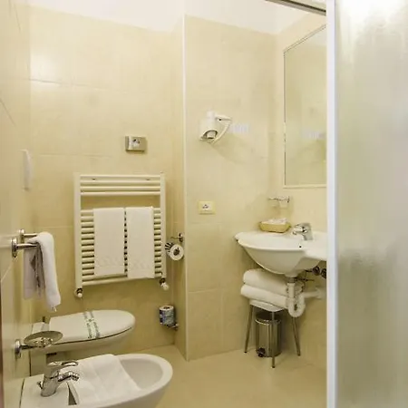 Ξενοδοχείο Smeraldo Λατζίζε