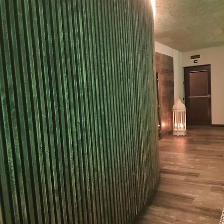 Smeraldo Hotell 3*