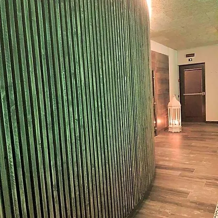 Smeraldo Hotell 3*