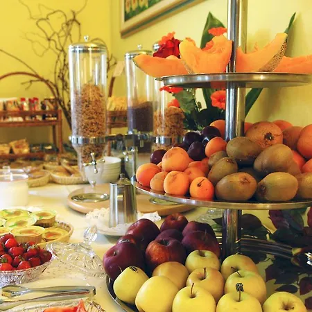 فندق Smeraldo 3*