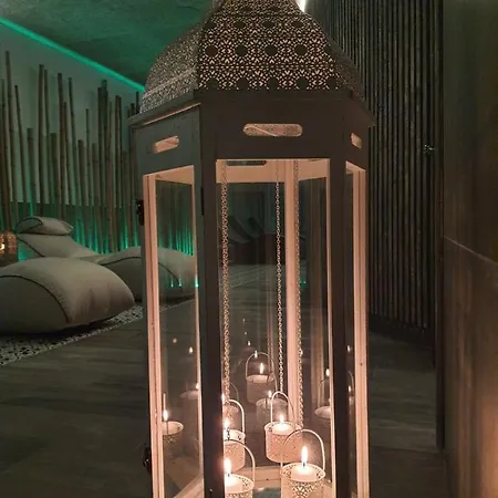 فندق Smeraldo لاتيزي