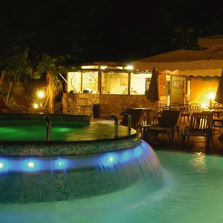 فندق Smeraldo 3*